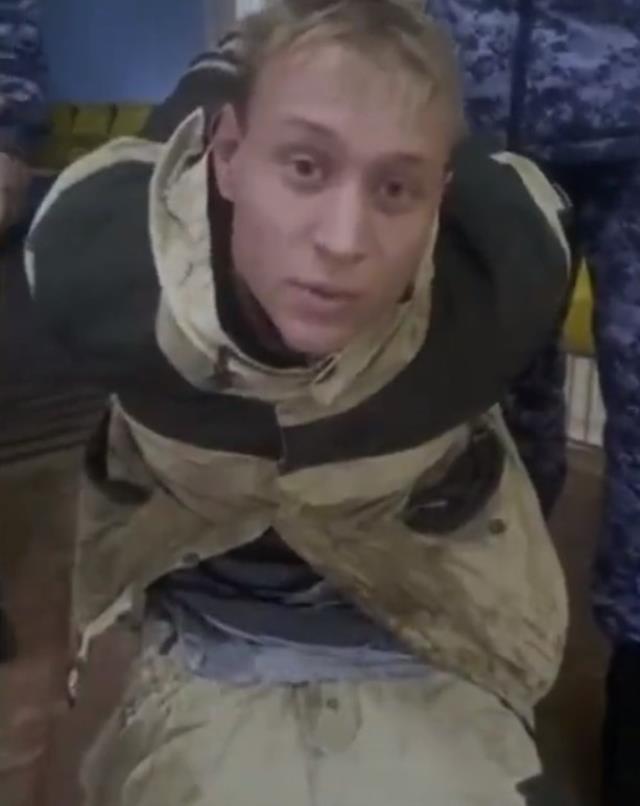 Putin'in seferberlik kararı Rusya'yı karıştırdı! Askerlik şubesini basan genç, komutanı öldürdü Putin'in seferberlik kararı Rusya'yı karıştırdı! Askerlik şubesini basan genç, komutanı öldürdü