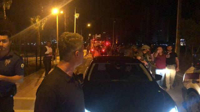 Mersin'de polisevine silahlı saldırı: 1 polis şehit oldu 1 polis yaralandı Mersin'de polisevine silahlı saldırı: 1 polis şehit oldu 1 polis yaralandı