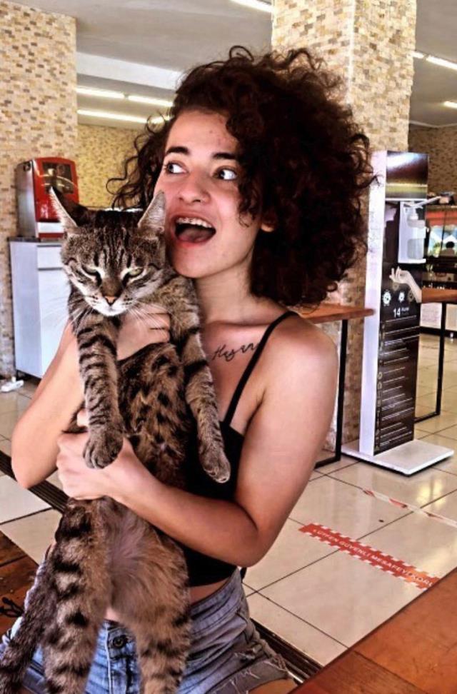 Azra'nın cesedini 13 parçaya ayıran ve ömür boyu hapse çarptırılan katil, cezaevinde intihar etti Azra'nın cesedini 13 parçaya ayıran ve ömür boyu hapse çarptırılan katil, cezaevinde intihar etti