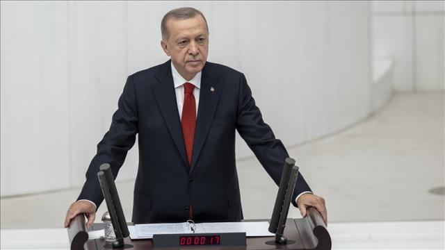 Cumhurbaşkanı Erdoğan'dan TBMM'nin yeni yasama döneminde 'yeni anayasa' sözleri: Darbe dönemlerinin son izini de sileceğiz Cumhurbaşkanı Erdoğan'dan TBMM'nin yeni yasama döneminde 'yeni anayasa' sözleri: Darbe dönemlerinin son izini de sileceğiz