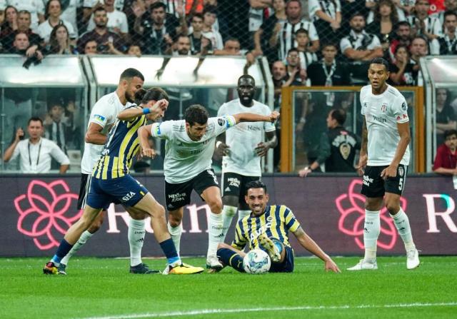 Dolmabahçe'de sessiz gece! Beşiktaş-Fenerbahçe derbisi golsüz eşitlikle sona erdi Dolmabahçe'de sessiz gece! Beşiktaş-Fenerbahçe derbisi golsüz eşitlikle sona erdi