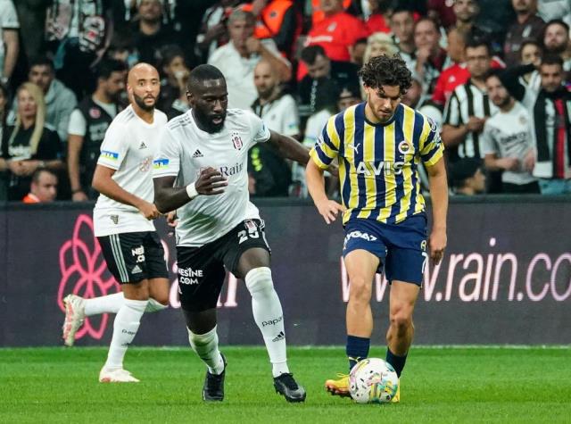 Dolmabahçe'de sessiz gece! Beşiktaş-Fenerbahçe derbisi golsüz eşitlikle sona erdi Dolmabahçe'de sessiz gece! Beşiktaş-Fenerbahçe derbisi golsüz eşitlikle sona erdi