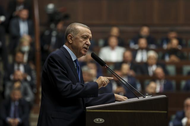 Cumhurbaşkanı Erdoğan: Muhalefetin seçim öncesi söyledikleriyle seçim sonrasında yaptıkları arasındaki uçurumu belediyelerde gördük Cumhurbaşkanı Erdoğan: Muhalefetin seçim öncesi söyledikleriyle seçim sonrasında yaptıkları arasındaki uçurumu belediyelerde gördük