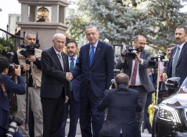 Cumhurbaşkanı Erdoğan ve Devlet Bahçeli arasındaki kritik görüşme başladı Cumhurbaşkanı Erdoğan ve Devlet Bahçeli arasındaki kritik görüşme başladı