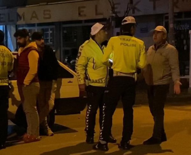 Polisin ceza yazdığı sürücü ile imtihanı! Zor anlar yaşattı