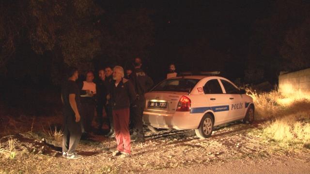 Gelen ihbar ekipleri harekete geçirdi! Çelik yelek giyen polisler, dağı taşı aramaya başladı Gelen ihbar ekipleri harekete geçirdi! Çelik yelek giyen polisler, dağı taşı aramaya başladı