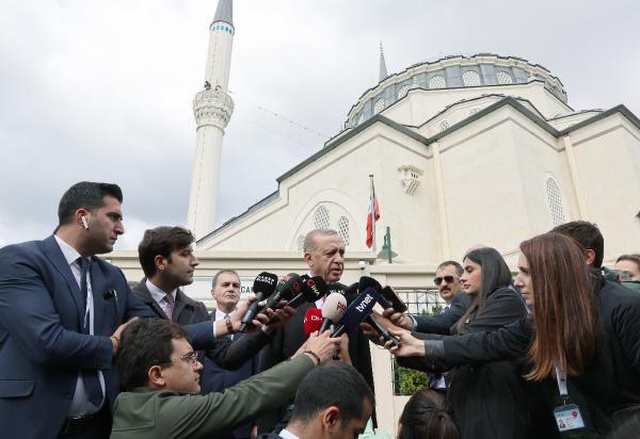 Cumhurbaşkanı Erdoğan, cuma namazı sonrası soruları yanıtladı Açıklaması