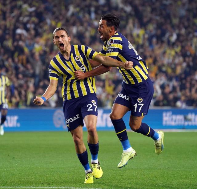 Kadıköy'de 9 gollü çılgın maç! Fenerbahçe, Karagümrük'ten 3 puanı uzatmalarda aldı Kadıköy'de 9 gollü çılgın maç! Fenerbahçe, Karagümrük'ten 3 puanı uzatmalarda aldı