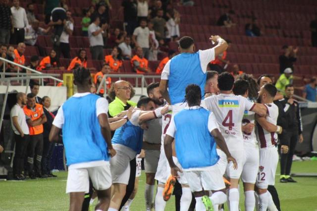 Volkan Demirel'den kusursuz başlangıç! Hatayspor, Alanyaspor'a da puan vermedi Volkan Demirel'den kusursuz başlangıç! Hatayspor, Alanyaspor'a da puan vermedi