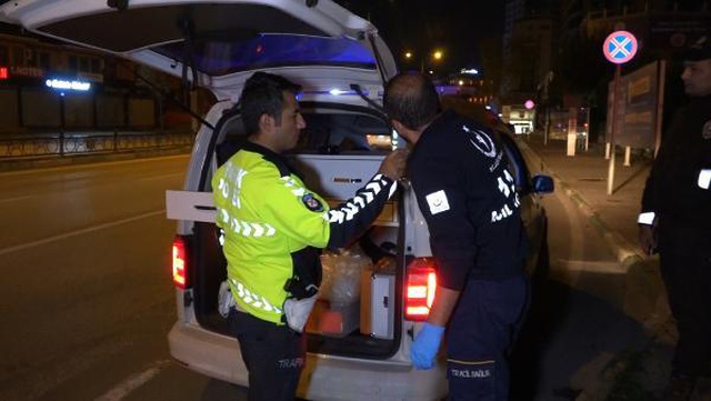 Karşıya geçerken kendisine ambulans çarpan yaşlı kadın: Bu kadar hızlı gelinir mi be evladım Karşıya geçerken kendisine ambulans çarpan yaşlı kadın: Bu kadar hızlı gelinir mi be evladım