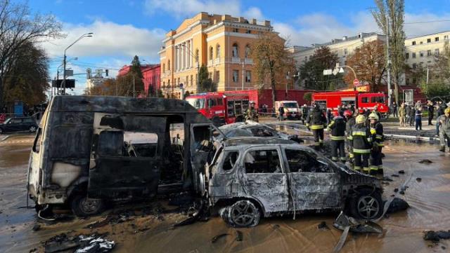 Kiev'i yangın yerine çeviren saldırılar sonrası ABD'den vatandaşlarına uyarı: Derhal Ukrayna'yı terk edin