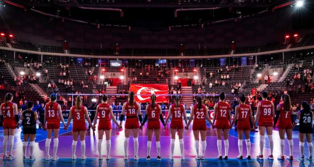 Son Dakika: A Milli Kadın Voleybol Takımı, Dünya Şampiyonası'nın çeyrek finalinde ABD'ye 3-0 yenilerek turnuvaya veda etti