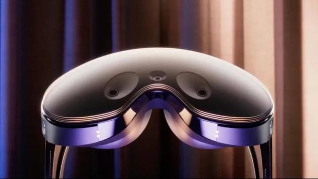 Facebook'tan yeni nesil metaverse gözlüğü: Meta Quest Pro'nun fiyatı 1499 dolar Facebook'tan yeni nesil metaverse gözlüğü: Meta Quest Pro'nun fiyatı 1499 dolar