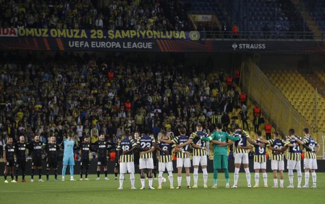 UEFA'dan Fenerbahçe ve Trabzonspor'a ceza geldi