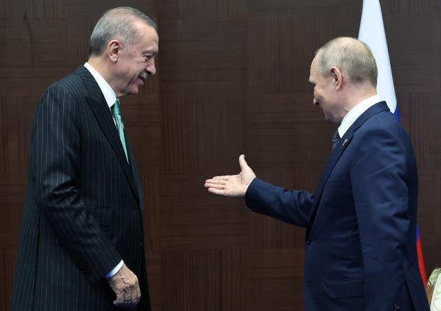 Kazakistan'da dev zirve başladı! Cumhurbaşkanı Erdoğan ile Rusya lideri Putin bir araya geldi