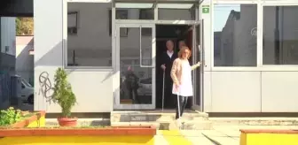 SARAYBOSNA - Bosna Hersek'in 'beyaz bastonluları' sosyal hayatın parçası olmak için mücadele ediyor
