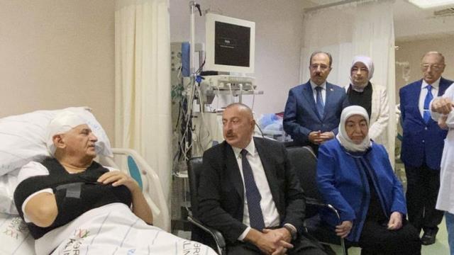 Azerbaycan'da trafik kazası geçiren Binali Yıldırım'ın son hali objektiflere yansıdı Azerbaycan'da trafik kazası geçiren Binali Yıldırım'ın son hali objektiflere yansıdı