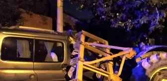 Hafif ticari araç traktöre arkadan çarptı: 3 yaralı