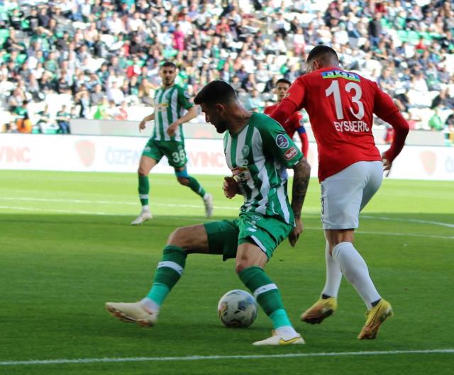 Galibiyet hasretleri devam ediyor! Konyaspor ile Kasımpaşa puanları paylaştı Galibiyet hasretleri devam ediyor! Konyaspor ile Kasımpaşa puanları paylaştı