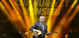 Yavuz Bingöl Konya'da Cumhuriyet Konseri verdi