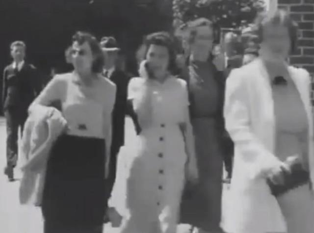 1930'da çekildiği iddia edilen fotoğraf ortalığı karıştırdı: İşte bu zaman yolculuğunun kanıtı