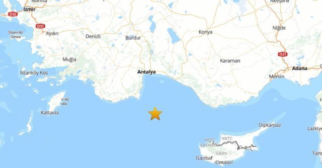 Antalya, 4.7 şiddetindeki depremle sarsıldı! Valilikten açıklama geldi Antalya, 4.7 şiddetindeki depremle sarsıldı! Valilikten açıklama geldi