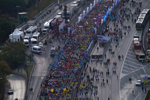 Son Dakika! 44. İstanbul Maratonu'nu Etiyopyalı atlet Sechale Dalasa ve Kenyalı atlet Robert Kipkemboi kazandı