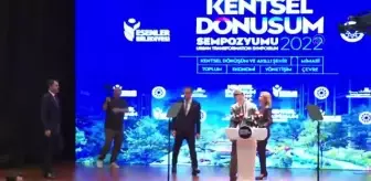 Bakan Kurum: 'Depremi ve deprem dönüşümünü siyaset üstü görmek zorundayız'