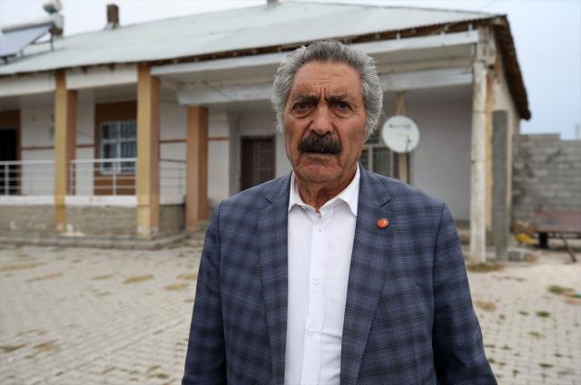 Kuduzdan ölen çocuğun sınıf arkadaşı konuştu: Köyümüzde çok köpek var, korkuyoruz ve toplanmalarını istiyoruz Kuduzdan ölen çocuğun sınıf arkadaşı konuştu: Köyümüzde çok köpek var, korkuyoruz ve toplanmalarını istiyoruz
