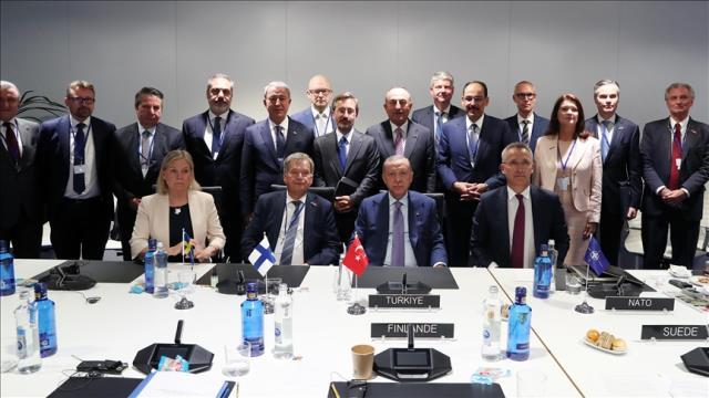 PKK yandaşlarının skandal gösterileri sonrası NATO'dan İsveç'e net uyarı: Terörle mücadelede Türkiye ile işbirliği artırılmalı PKK yandaşlarının skandal gösterileri sonrası NATO'dan İsveç'e net uyarı: Terörle mücadelede Türkiye ile işbirliği artırılmalı