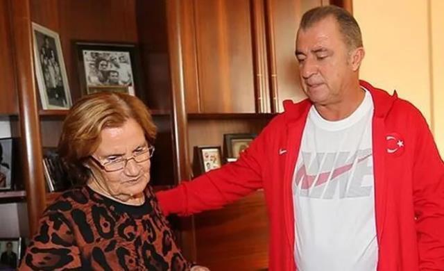 Fatih Terim, 91 yaşındaki annesi Nuriye Terim'i kaybetti