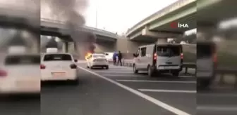 Lüks araç trafikte alev alev yandı