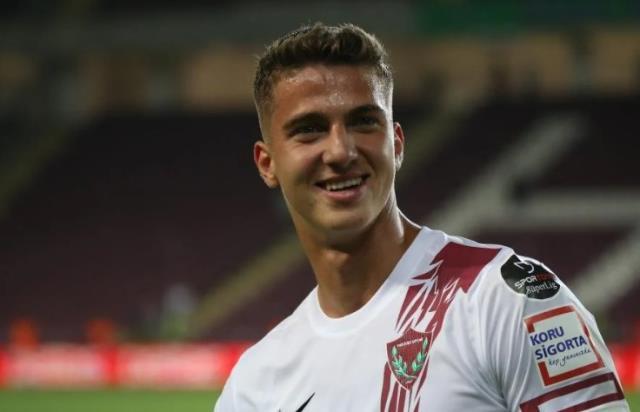 Ezeli rakiplerini çatlatacak! Galatasaray'dan 'Yerli Haaland' bombası