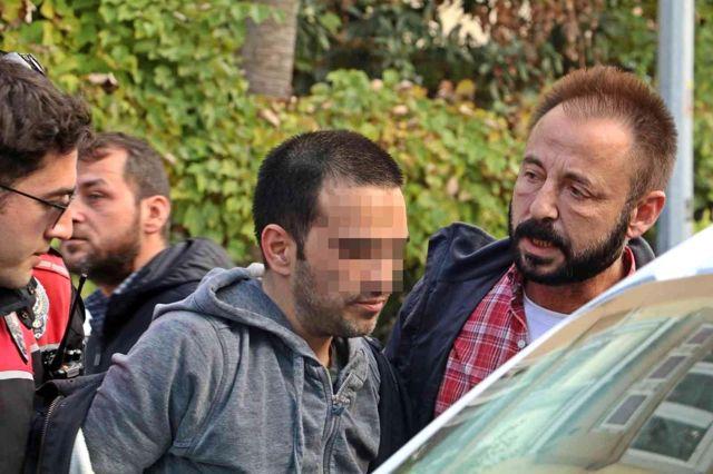 Dehşete düşüren cinayet! Kavga ettiği annesini boğazından bıçaklayarak öldürdü Dehşete düşüren cinayet! Kavga ettiği annesini boğazından bıçaklayarak öldürdü