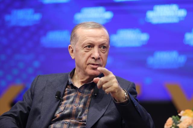 Cumhurbaşkanı Erdoğan, Suriye'ye kara harekatı sinyali verdi! ABD'ye sert sözlerle yüklendi
