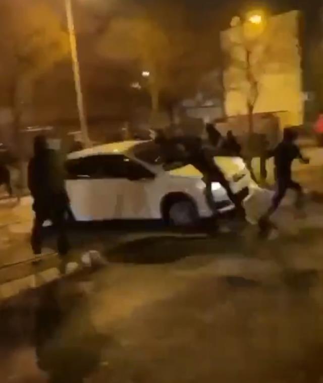 Gözü dönen Fransız, arabasını Faslı taraftarların üzerine sürdü! Bir çocuk ezilerek can verdi