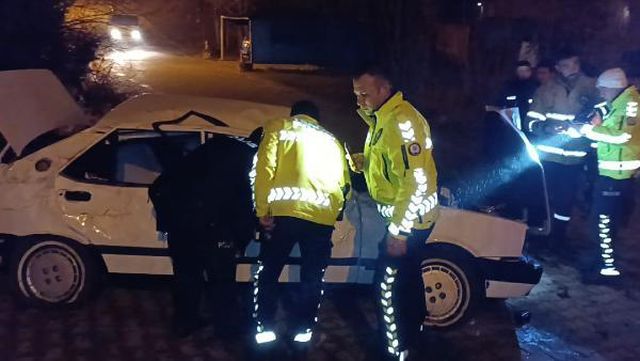Aracıyla 10 metre yükseklikten park halindeki otomobilin üzerine düşen alkollü sürücü ağır yaralandı