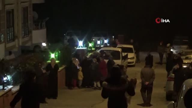 Hatay Kırıkhan'da vatandaşlar deprem korkusuyla geceyi sokakta geçirdi