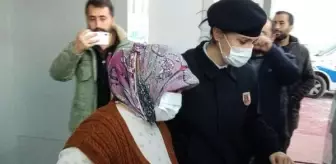 Burdur'da sokağa terk edilen bebeğin durumu kritik (2)