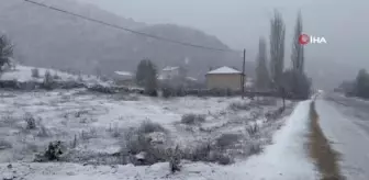 Ankara'ya mevsimin ilk karı düştü