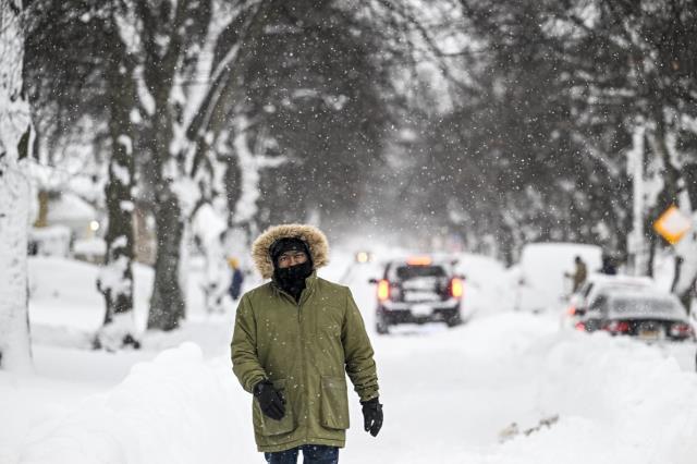 ABD'de hayatı kabusa çeviren kar fırtınasında can kaybı 65'e yükseldi, birçok kentte yağma olayları başladı