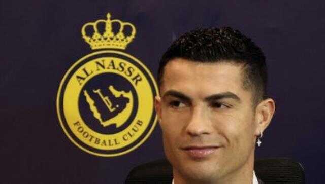 İmza töreninde Ronaldo'nun küpesindeki detay Suudi Arabistan'da çok tartışılır