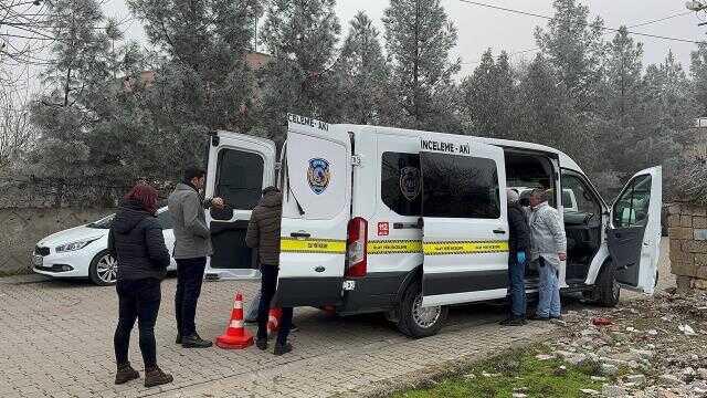 Gözü dönen adam eski eşine okulun önünde kurşun yağdırdı: 1 ölü, 2 yaralı