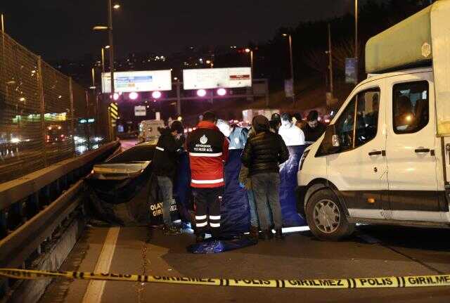 Haliç Köprüsü'ndeki silahlı saldırıda öldürülen kişinin kimliği belli oldu Haliç Köprüsü'ndeki silahlı saldırıda öldürülen kişinin kimliği belli oldu