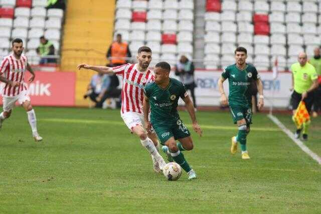Süper Lig'de çılgın maç! Antalya-Giresun karşılaşması nefes kesti