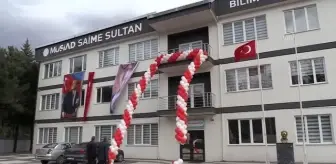 Yüzünü bile hatırlamadığı annesinin mezarının karşısına okul yaptırdı