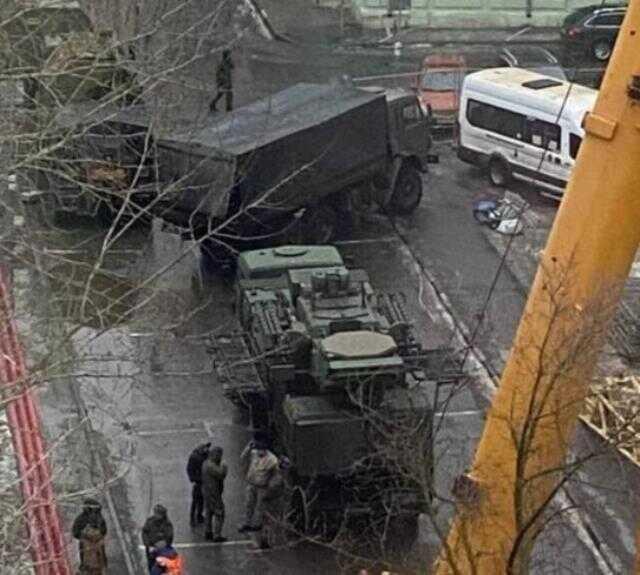 Rusya, binaların çatısına S-400 yerleştirmeye başladı