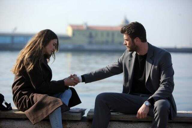 Zehirlenen Kıvanç Tatlıtuğ hastanelik oldu, dizi seti iptal edildi Zehirlenen Kıvanç Tatlıtuğ hastanelik oldu, dizi seti iptal edildi