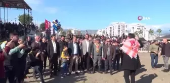 Develer güreşti, sahipleri kavga etti