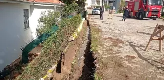 Didim'de sitenin istinat duvarı çöktü